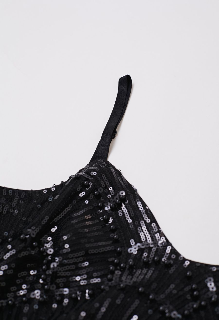 Scallop-Shaped Sequined Pearl Slit Gown in Black