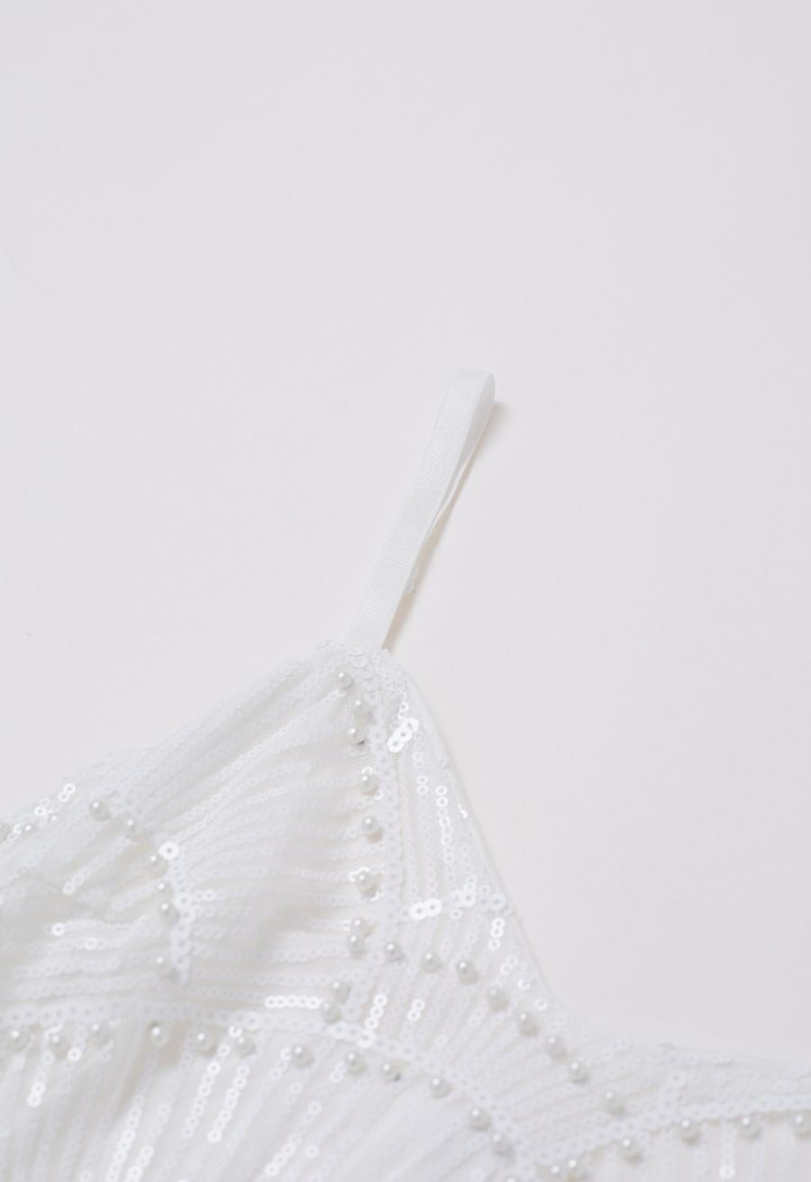 【0.5lbs】Scallop-Shaped Sequined Pearl Slit Gown in White
