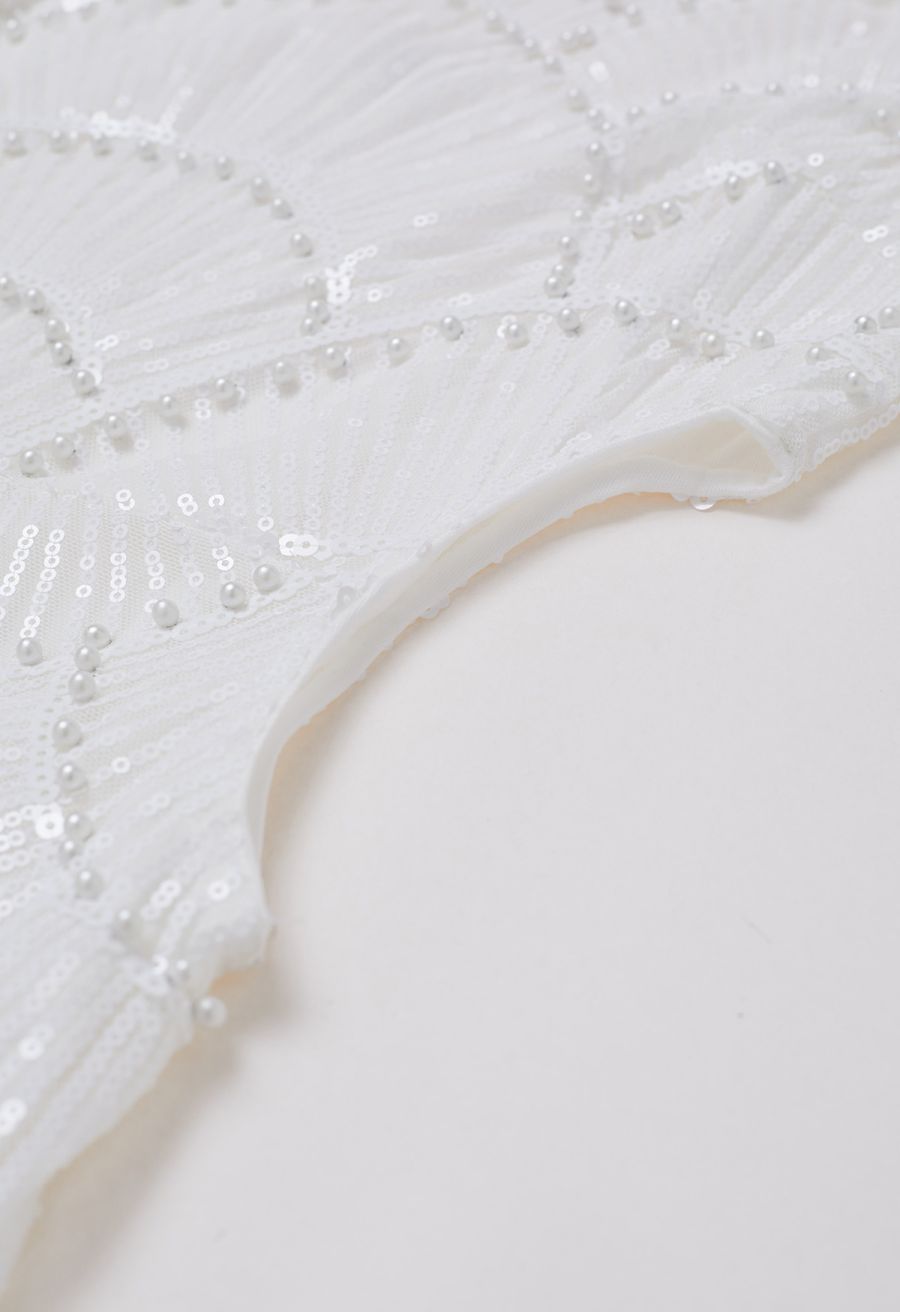 【0.5lbs】Scallop-Shaped Sequined Pearl Slit Gown in White