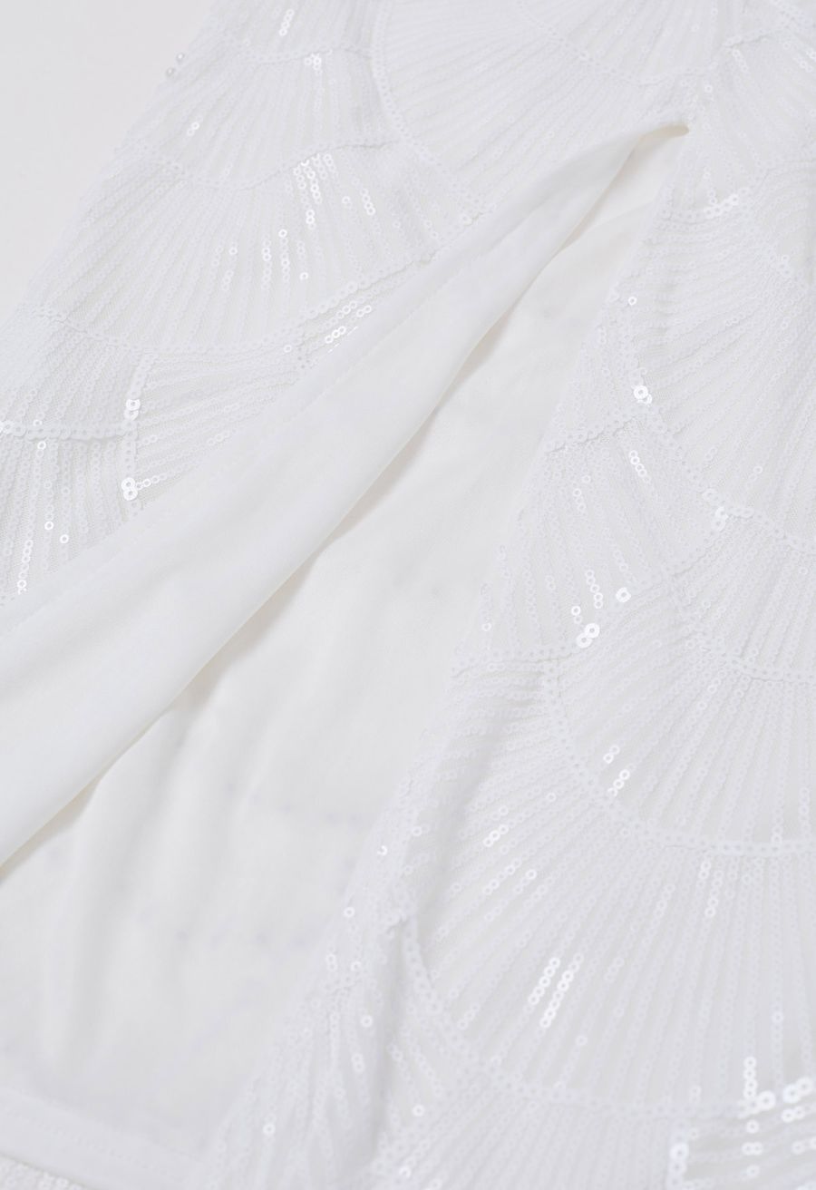 【0.5lbs】Scallop-Shaped Sequined Pearl Slit Gown in White