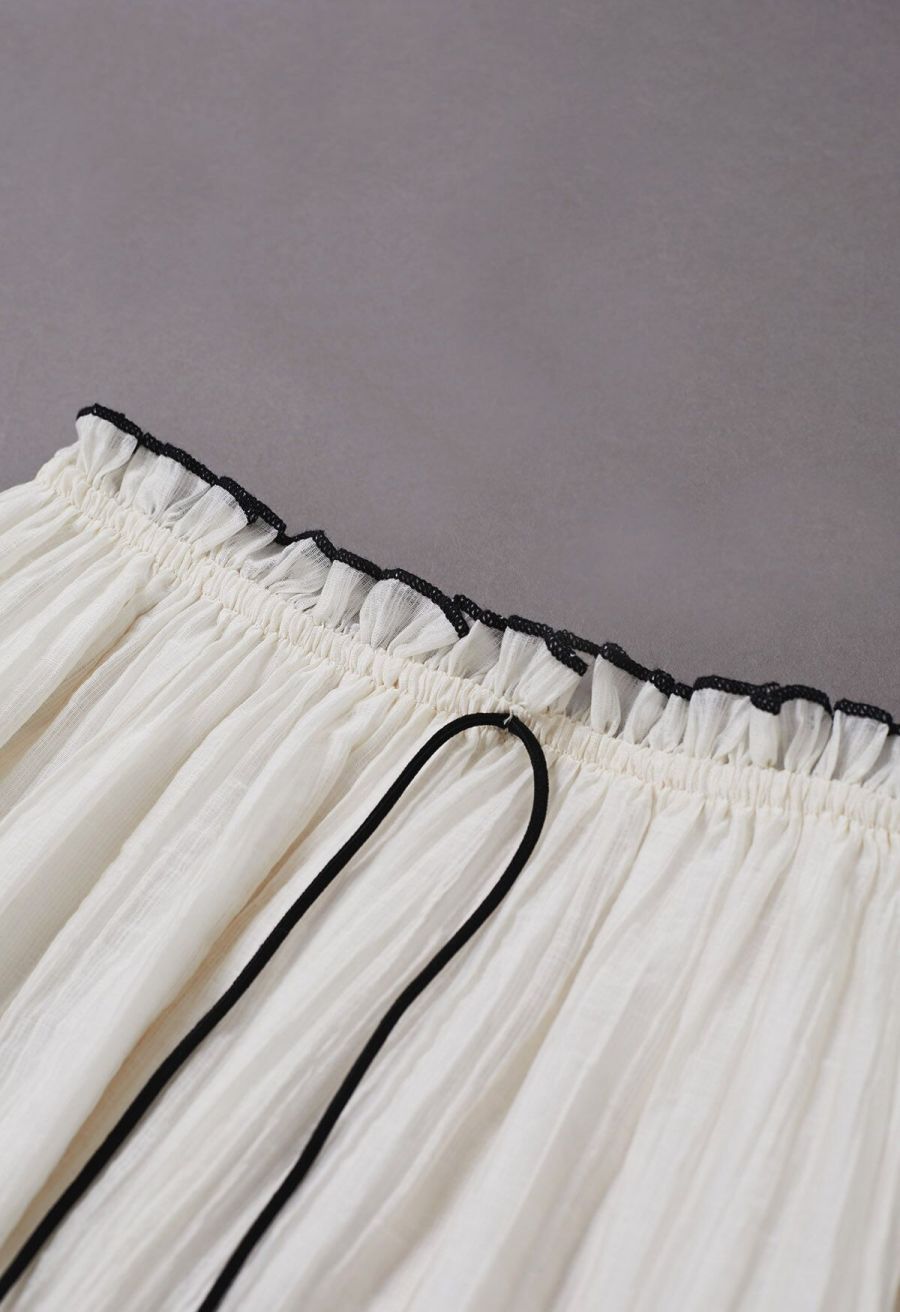 Contrast Bowknot Ruffle Cami Top and Skirt Set in Cream