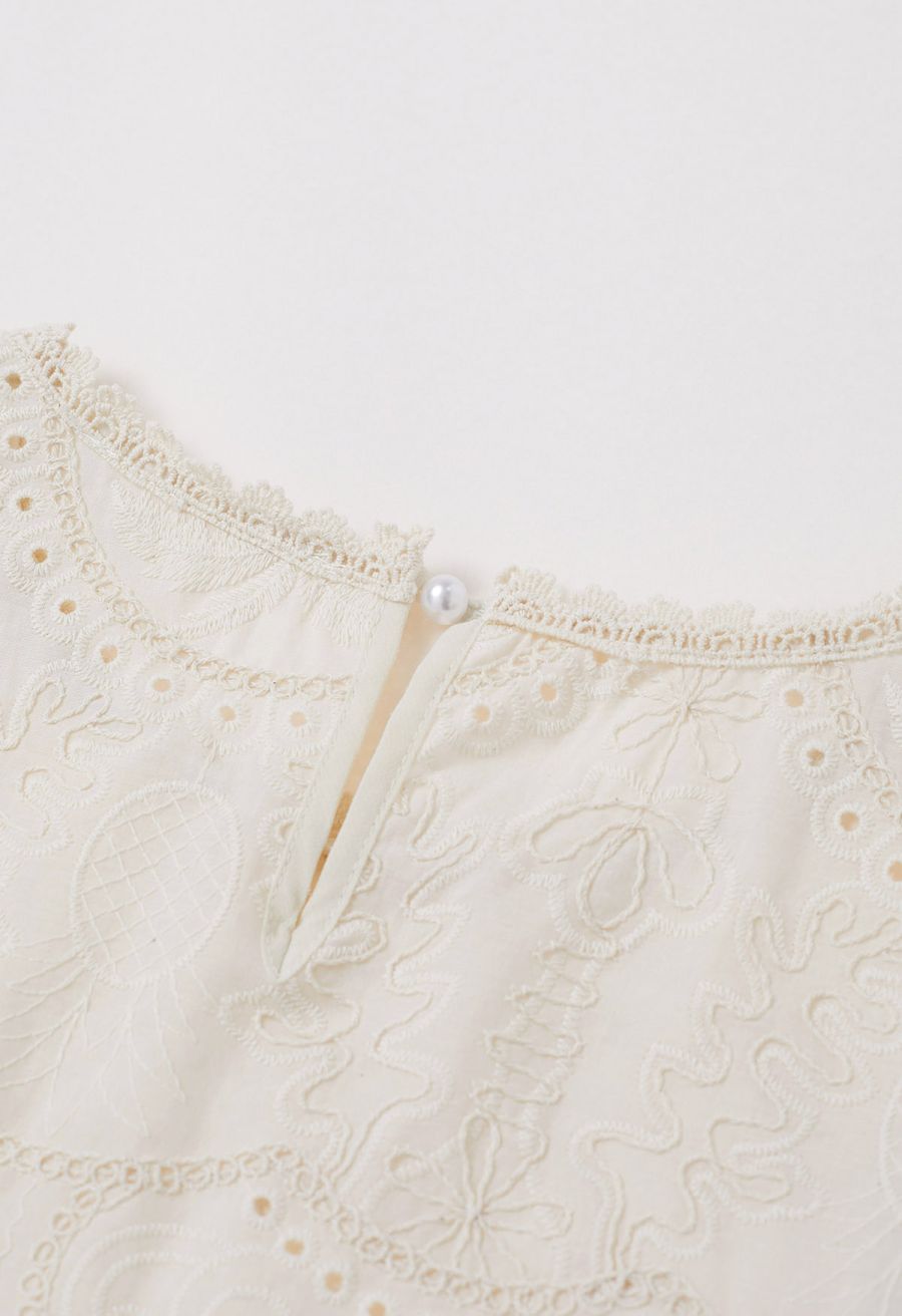 Coconut Tree Embroidered Eyelet Puff Sleeve Top in Cream