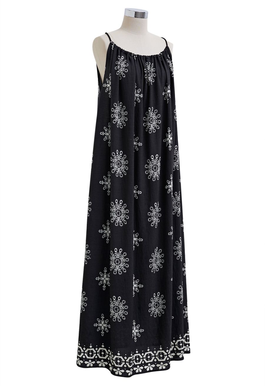 Ornamental Tile Motif Maxi Dolly Dress in Black