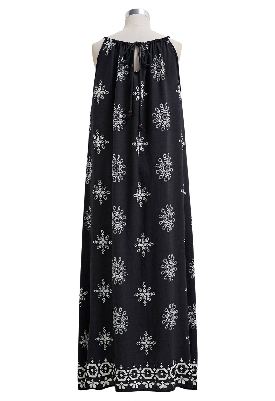 Ornamental Tile Motif Maxi Dolly Dress in Black