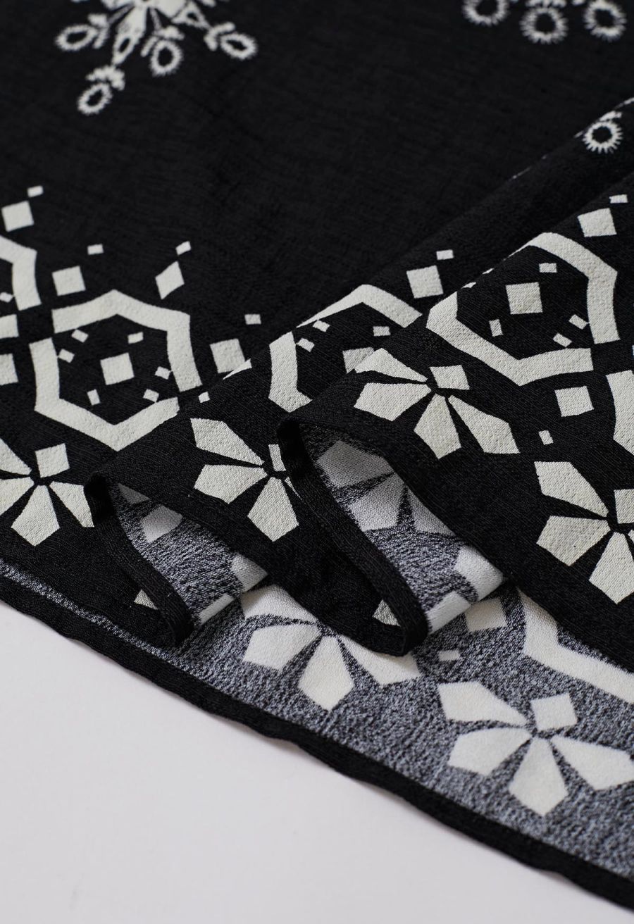 Ornamental Tile Motif Maxi Dolly Dress in Black
