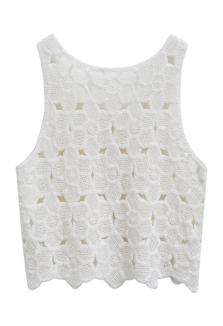 Scoop Neckline Floral Cutwork Crochet Sleeveless Top in White