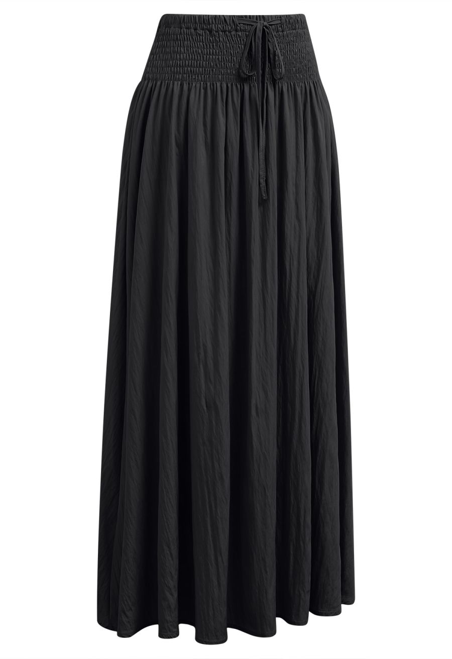 Self-Tie Shirred Waist Crinkle Skirt in Black
