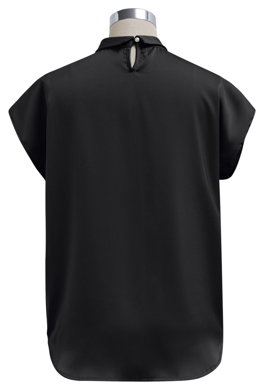 Twist Neckline Batwing Short Sleeve Top in Black