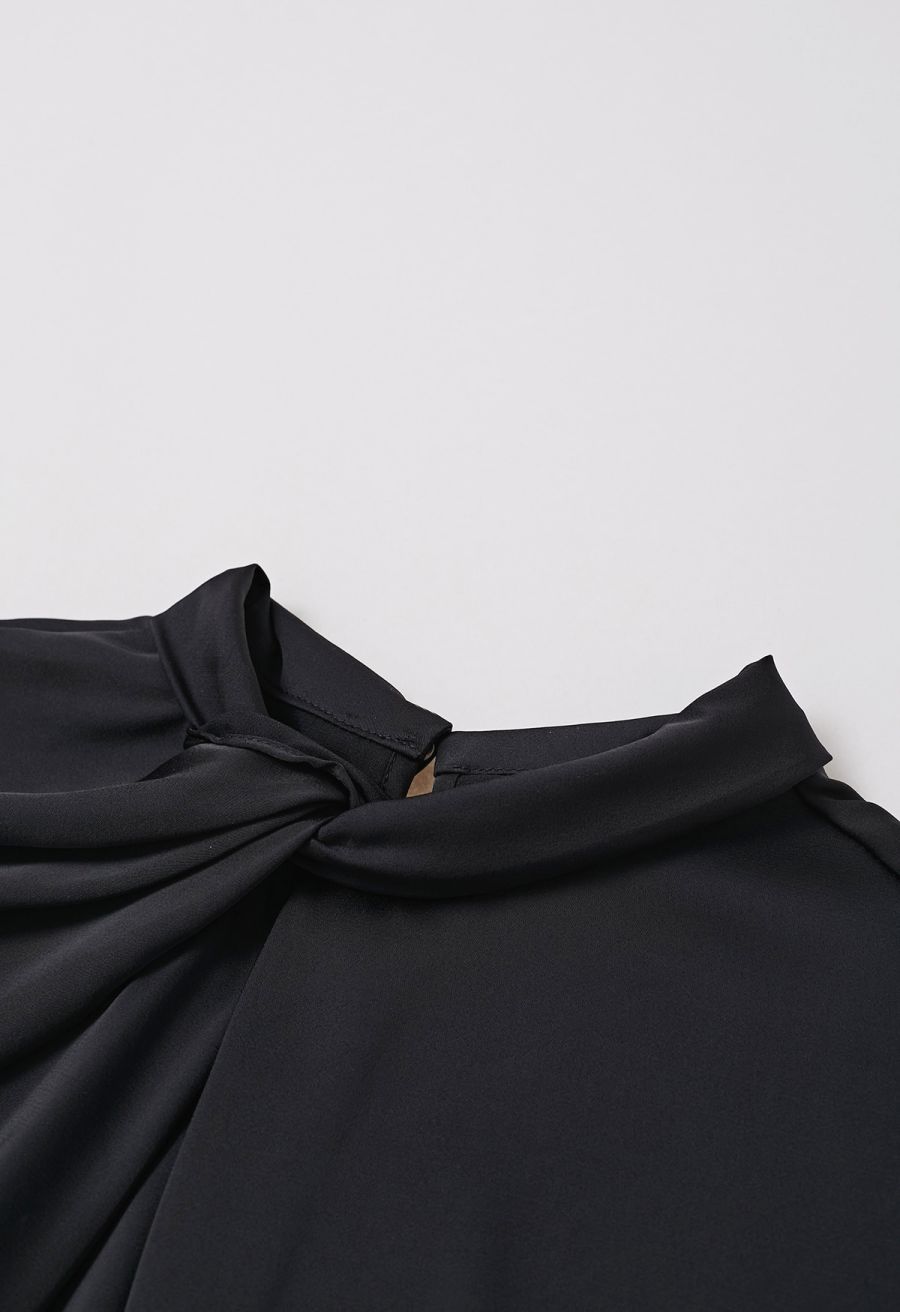Twist Neckline Batwing Short Sleeve Top in Black