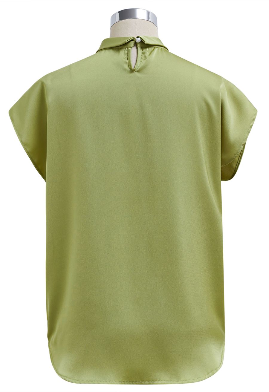 Twist Neckline Batwing Short Sleeve Top in Green