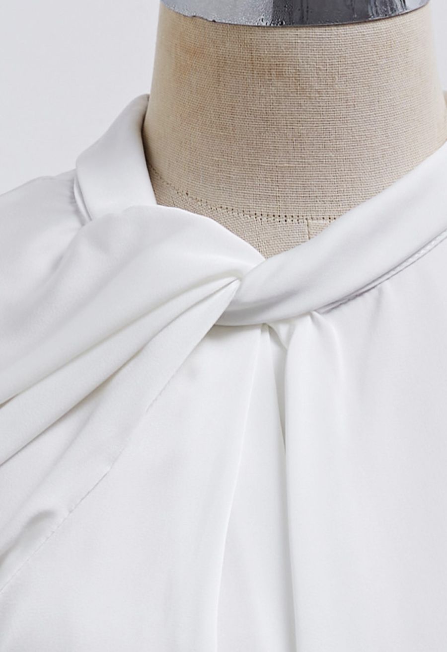 Twist Neckline Batwing Short Sleeve Top in White