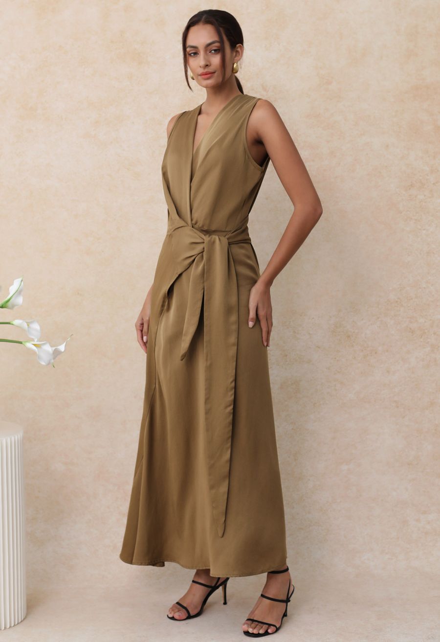 Vintage Elegance Wrap Front Sleeveless Maxi Dress in Brown