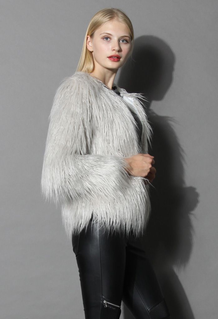 My Chic Faux Fur Coat in Silver