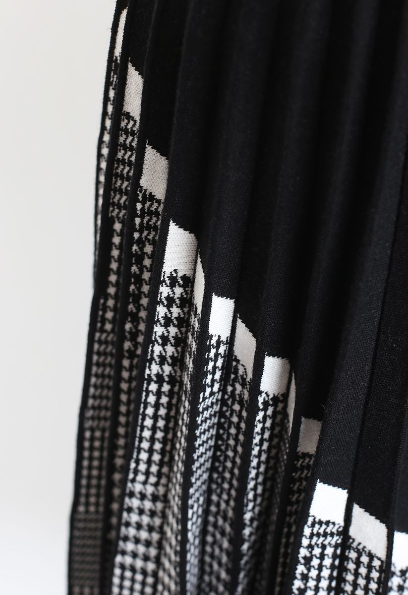 Houndstooth Hem Pleated Knit A-Line Midi Skirt
