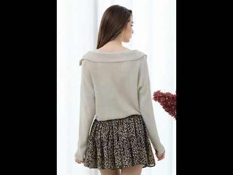 Fake Two-Piece Collared Eyelet Knit Top in Oatmeal