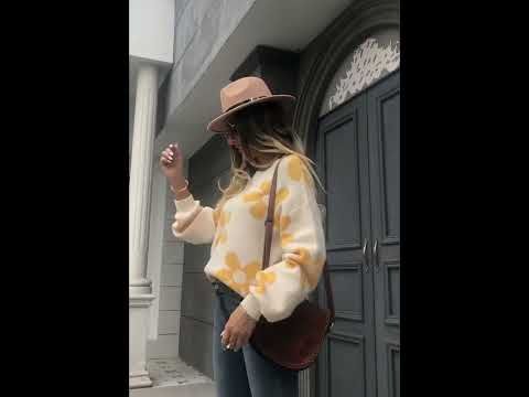 Cuteness Flowers Boxy Round Neck Knit Sweater in Cream