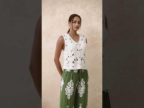 Tile Printed Shirred Waist Pants in Green
