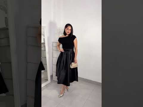 Luxurious Night Bowknot Pleated Midi Skirt in Black