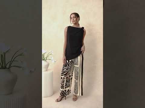 Knot Shoulder Longline Sleeveless Top in Black