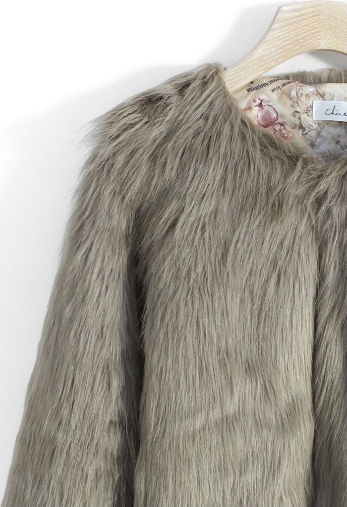 My Chic Faux Fur Coat in Brown