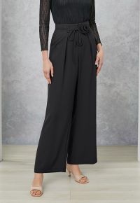 Self-Tie Rose String Pleats Straight-Leg Pants in Black