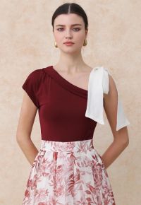 Organza Bow Accent One-Shoulder Slanted Top in Red